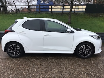 Used Toyota Yaris 2023 for sale - 77687404: Photo