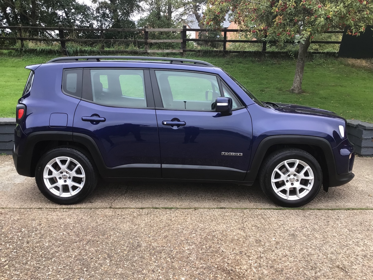 Used Jeep Renegade 2019 for sale - 76219329: Photo 3