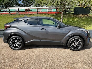 Used Toyota C-HR 2018 for sale - 78915057: Photo