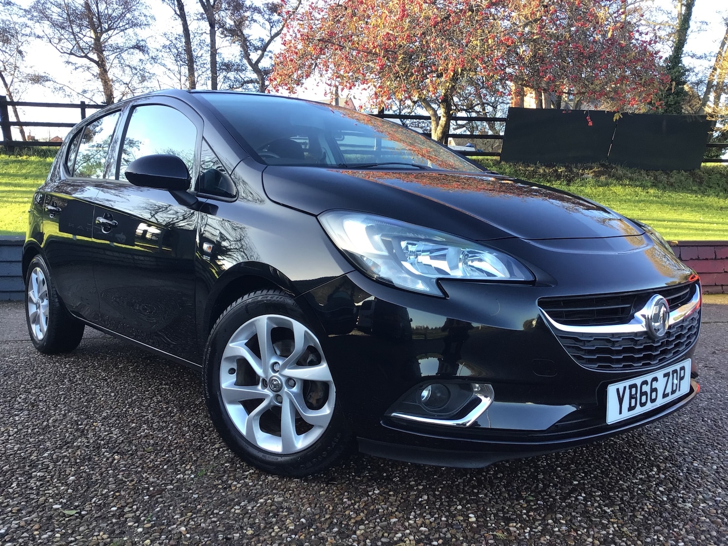 Used Vauxhall Corsa 2017 for sale - 76776815: Photo 1