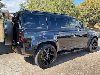 Used Land Rover Defender 2021 for sale - 79580880: Photo