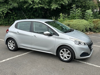 Used Peugeot 208 2015 for sale - 79021655: Photo