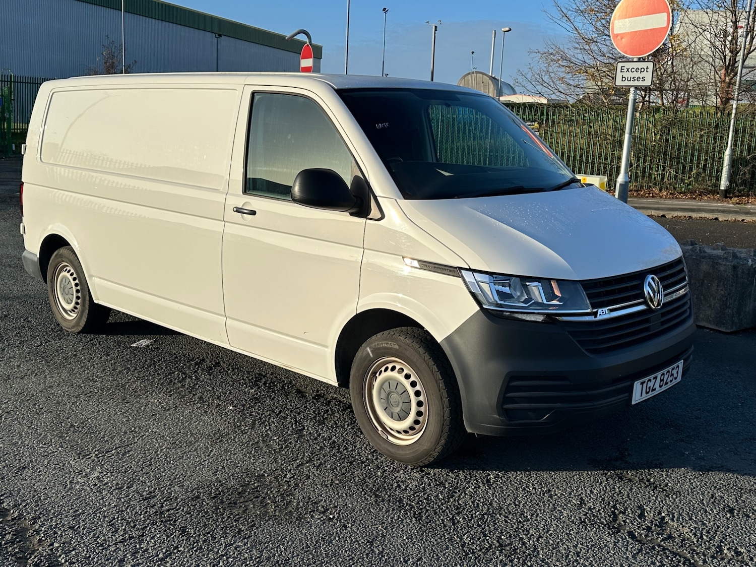 Used Volkswagen Transporter 2021 for sale - 76722440: Photo 2