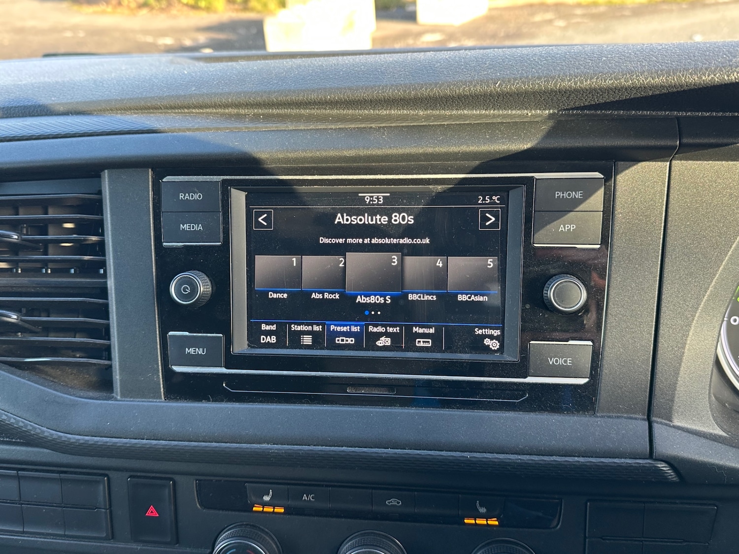 Used Volkswagen Transporter 2021 for sale - 76722440: Photo 24