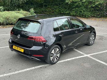 Used Volkswagen Golf 2018 for sale - 75639095: Photo