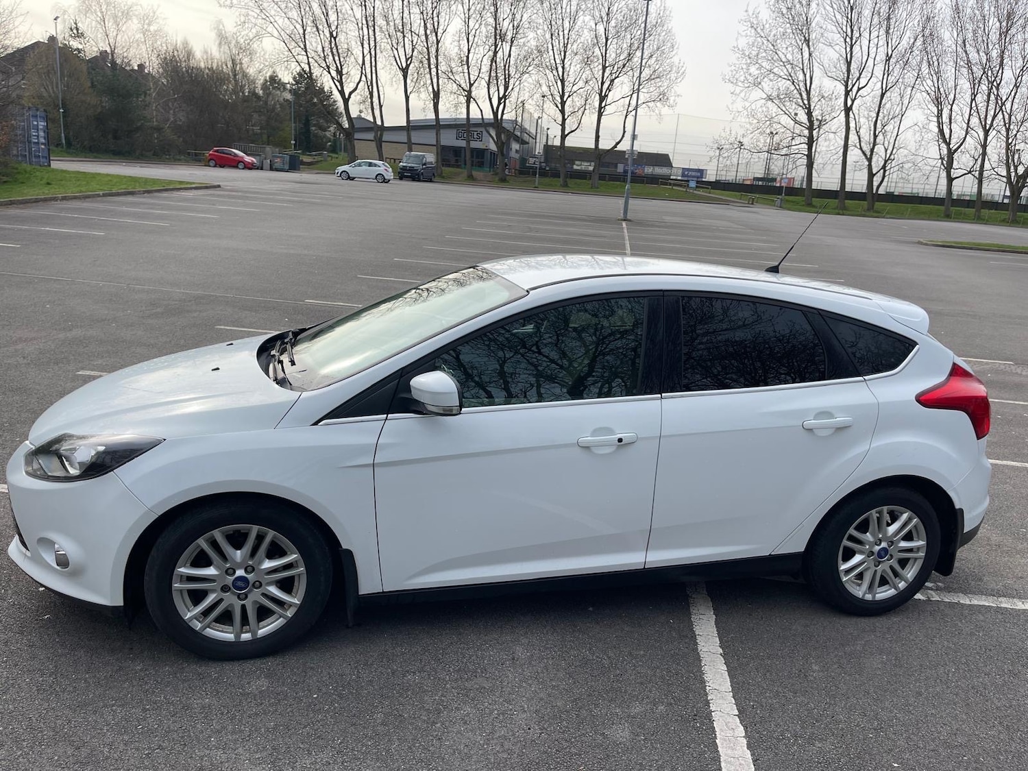 Used Ford Focus 2013 for sale - 77980083: Photo 4