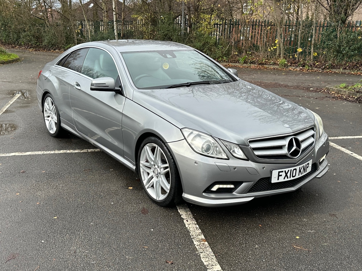 Used Mercedes-Benz E Class 2010 for sale - 76757359: Photo 1