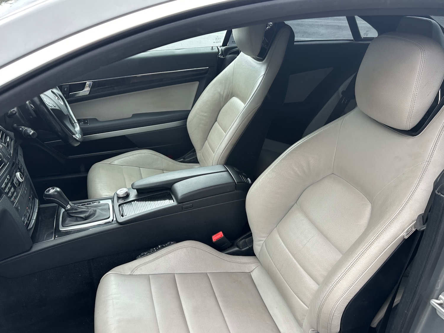 Used Mercedes-Benz E Class 2010 for sale - 76757359: Photo 13