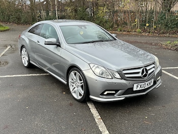 Used Mercedes-Benz E Class 2010 for sale - 76757359: Photo