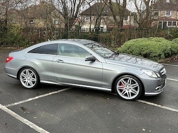 Used Mercedes-Benz E Class 2010 for sale - 76757359: Photo
