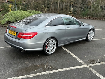 Used Mercedes-Benz E Class 2010 for sale - 76757359: Photo