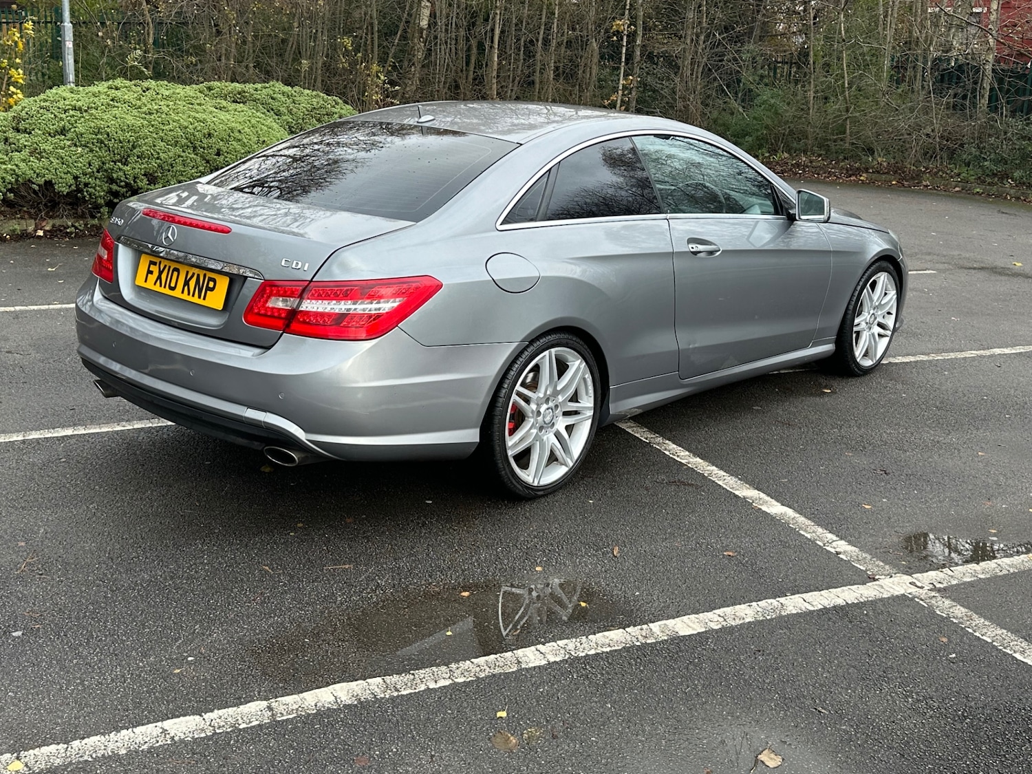 Used Mercedes-Benz E Class 2010 for sale - 76757359: Photo 4