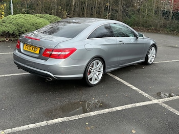 Used Mercedes-Benz E Class 2010 for sale - 76757359: Photo