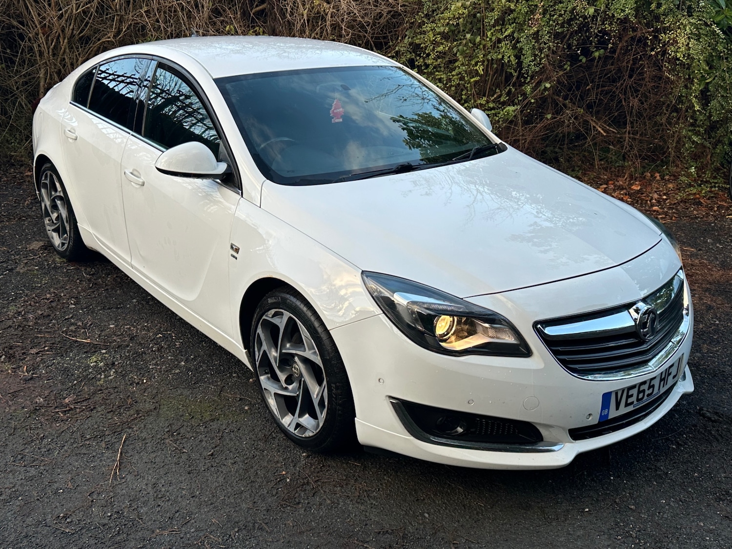 Used Vauxhall Insignia 2015 for sale - 76736784: Photo 2