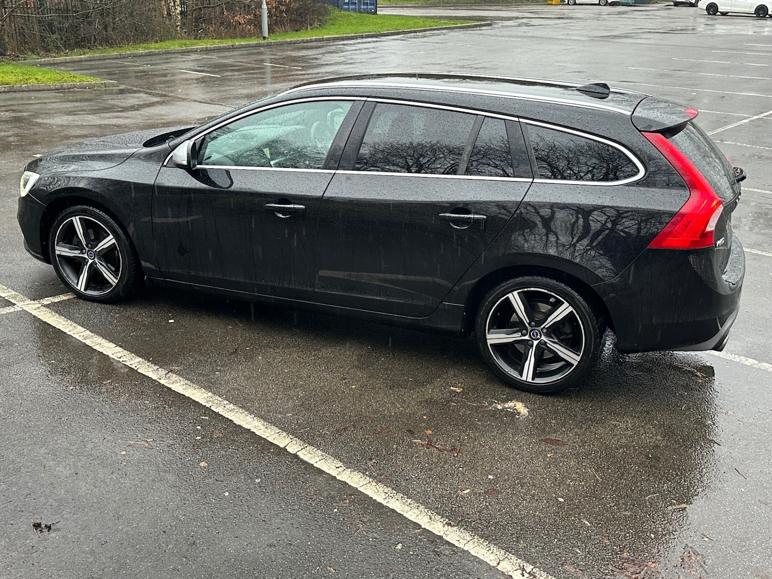 Used Volvo V60 2016 for sale - 76946812: Photo 10