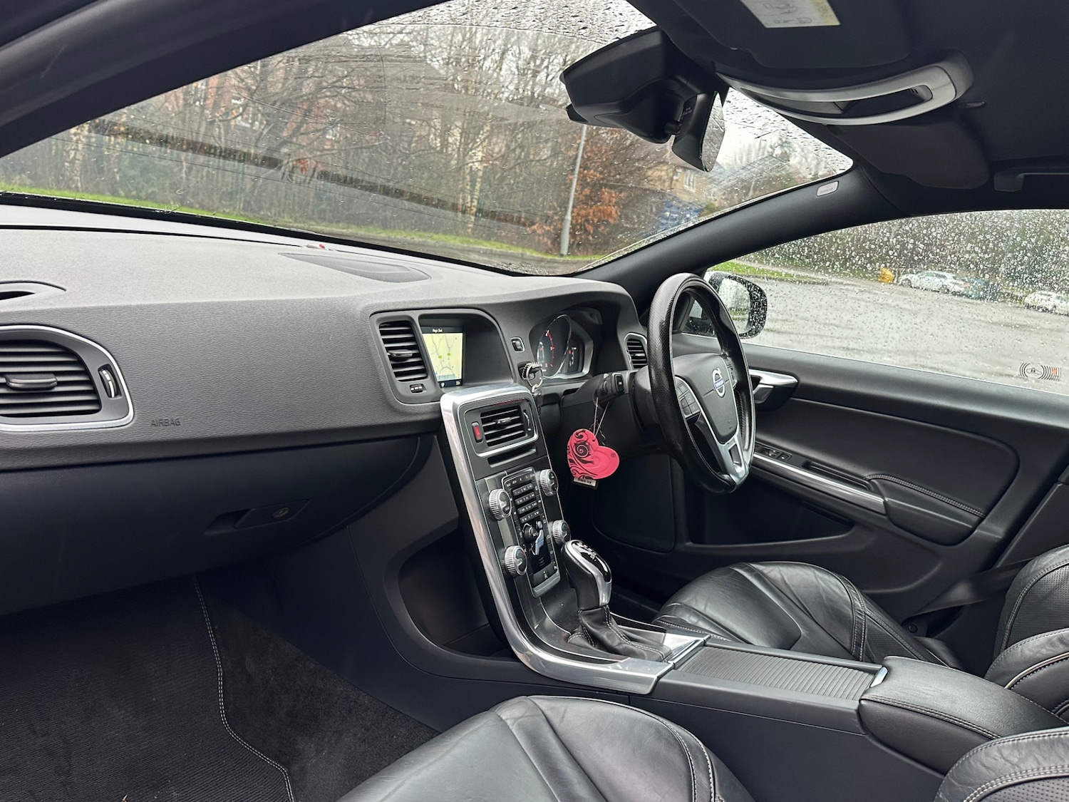 Used Volvo V60 2016 for sale - 76946812: Photo 14