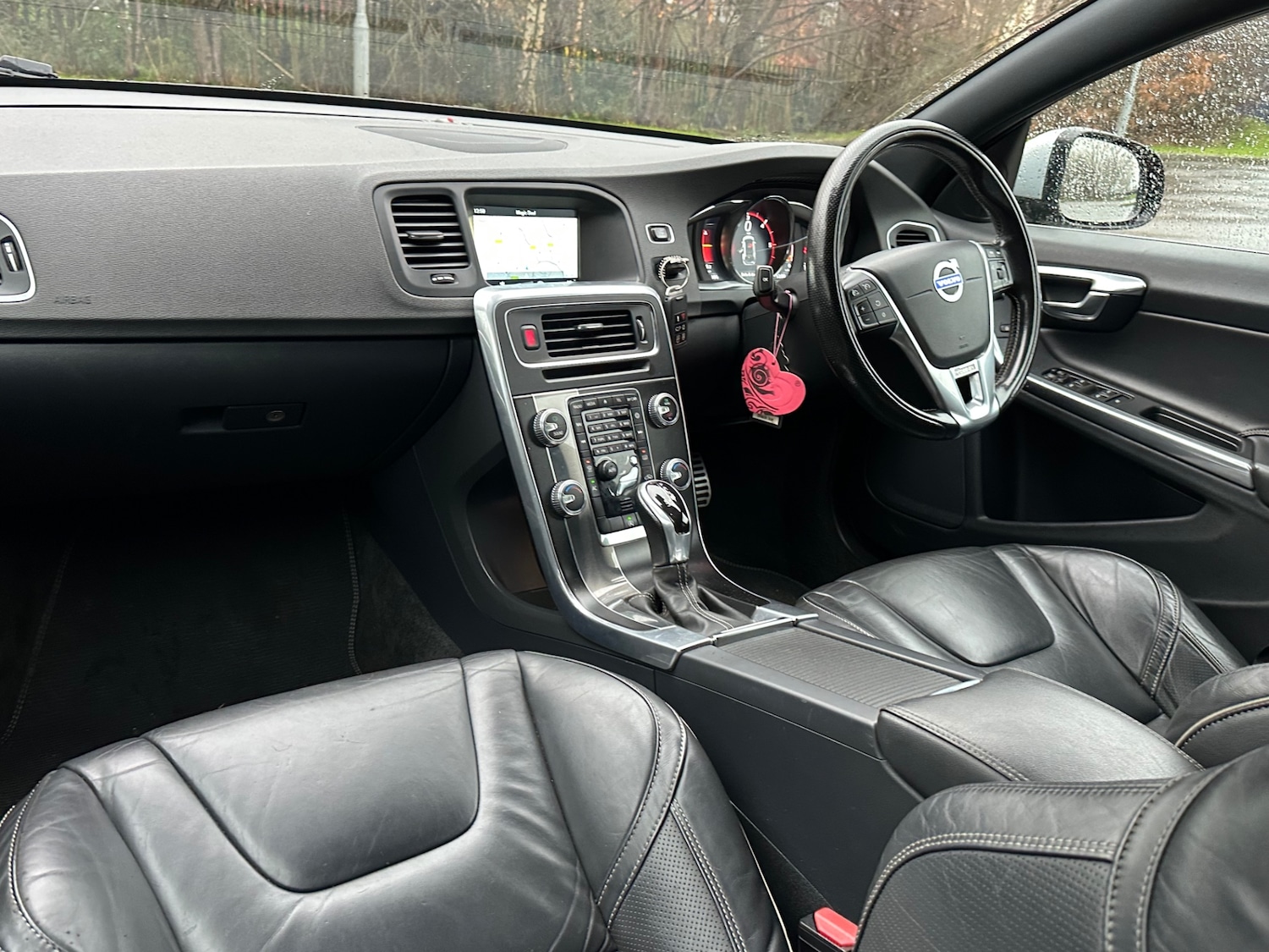 Used Volvo V60 2016 for sale - 76946812: Photo 17