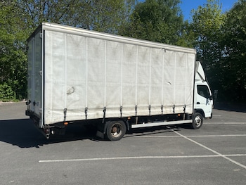 Used Mitsubishi Canter 2018 for sale - 74565768: Photo