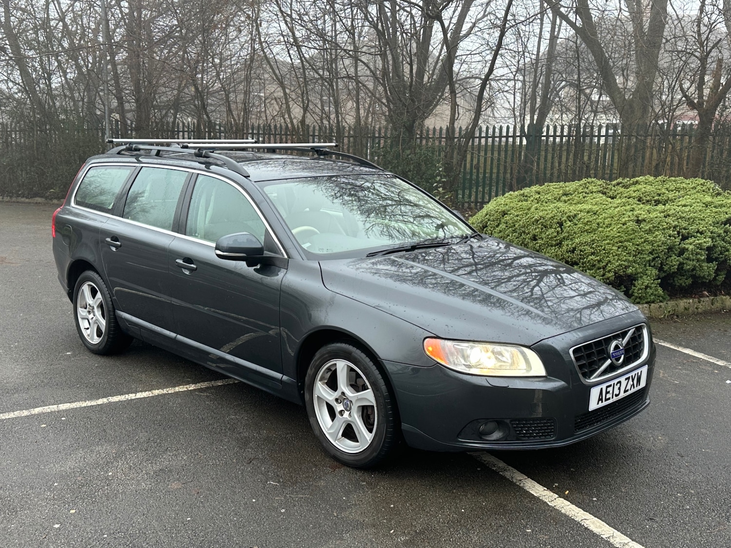 Used Volvo V70 2013 for sale - 77225387: Photo 2