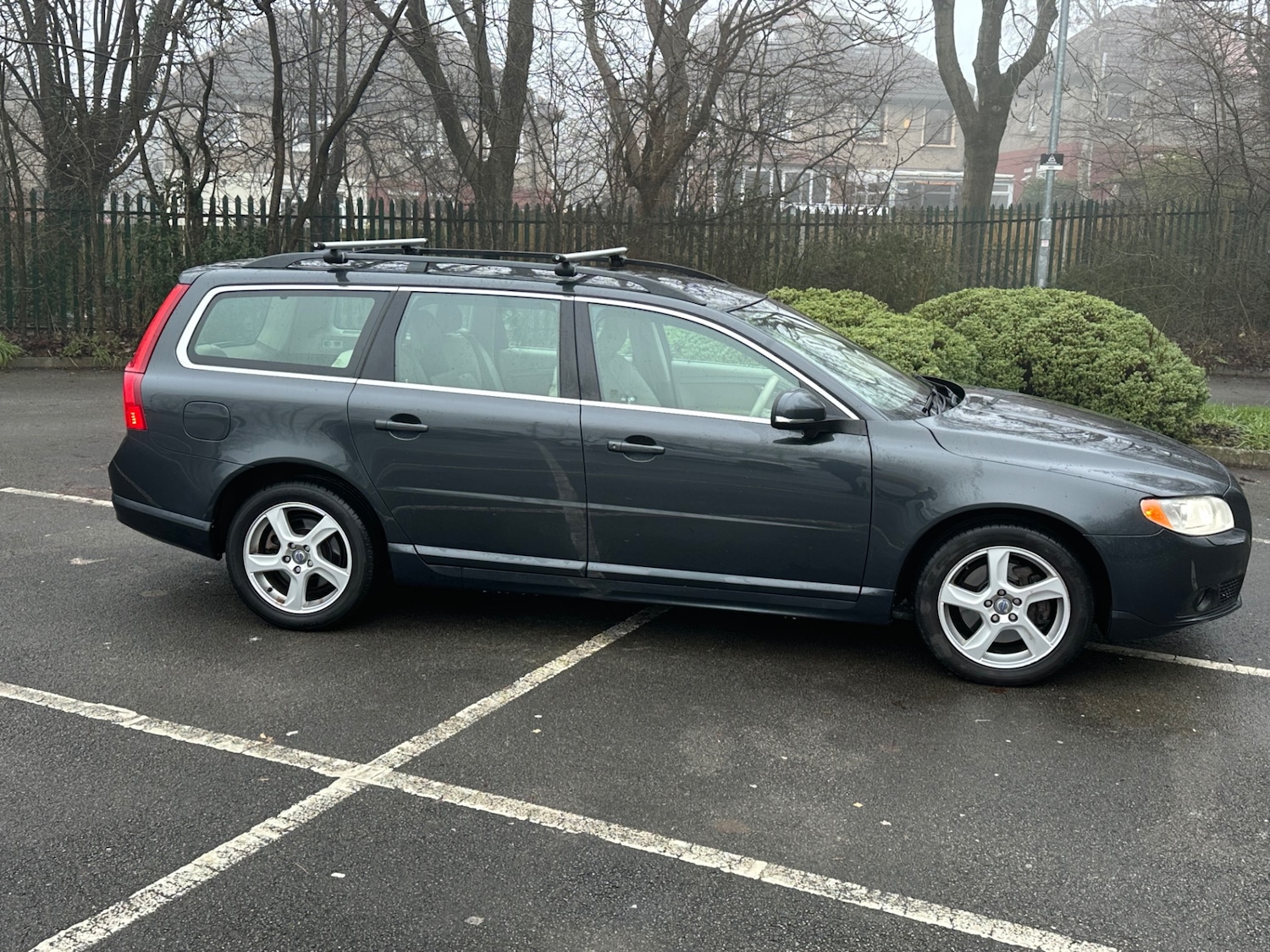 Used Volvo V70 2013 for sale - 77225387: Photo 3