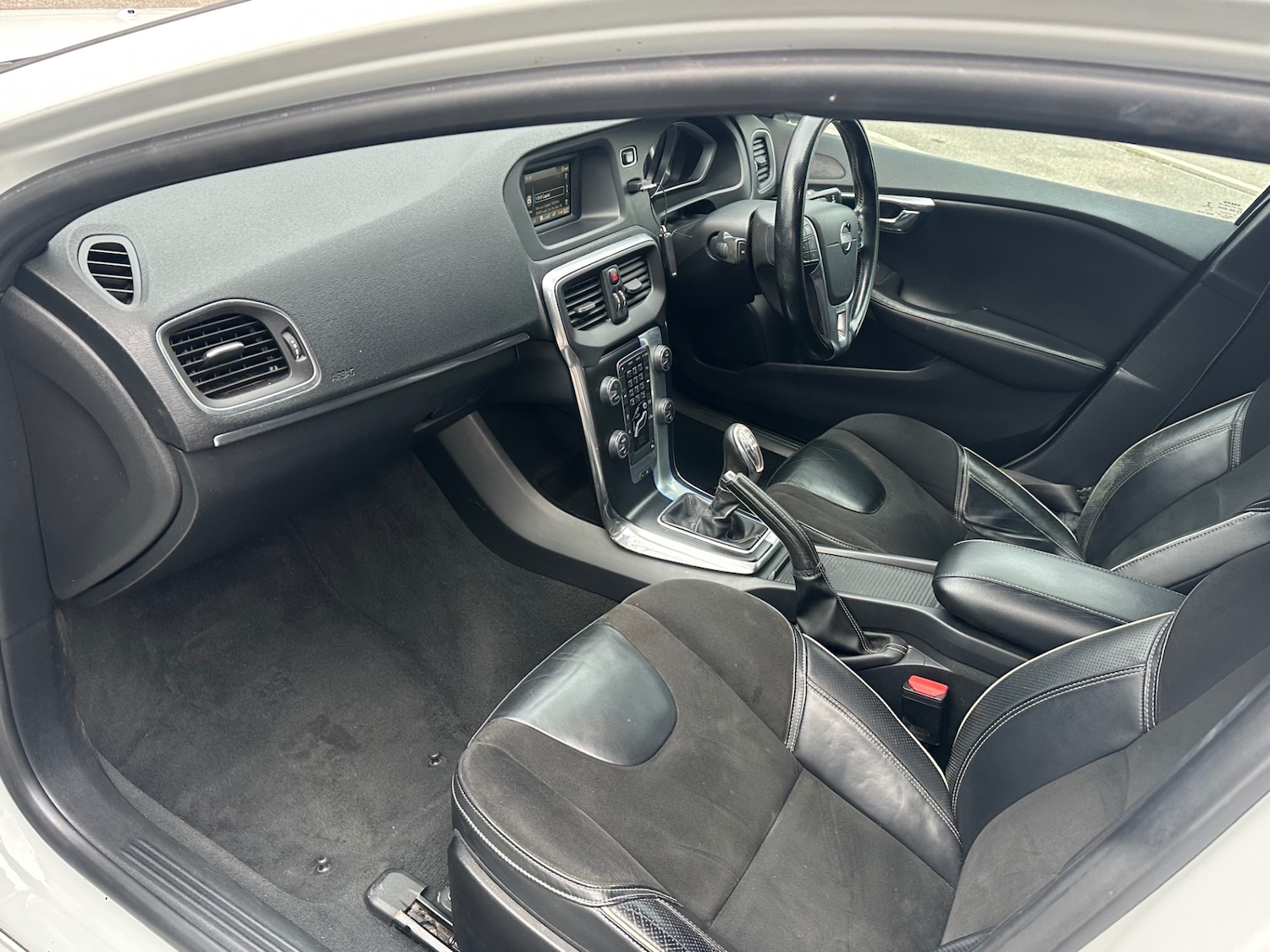 Used Volvo V40 2013 for sale - 77653418: Photo 10