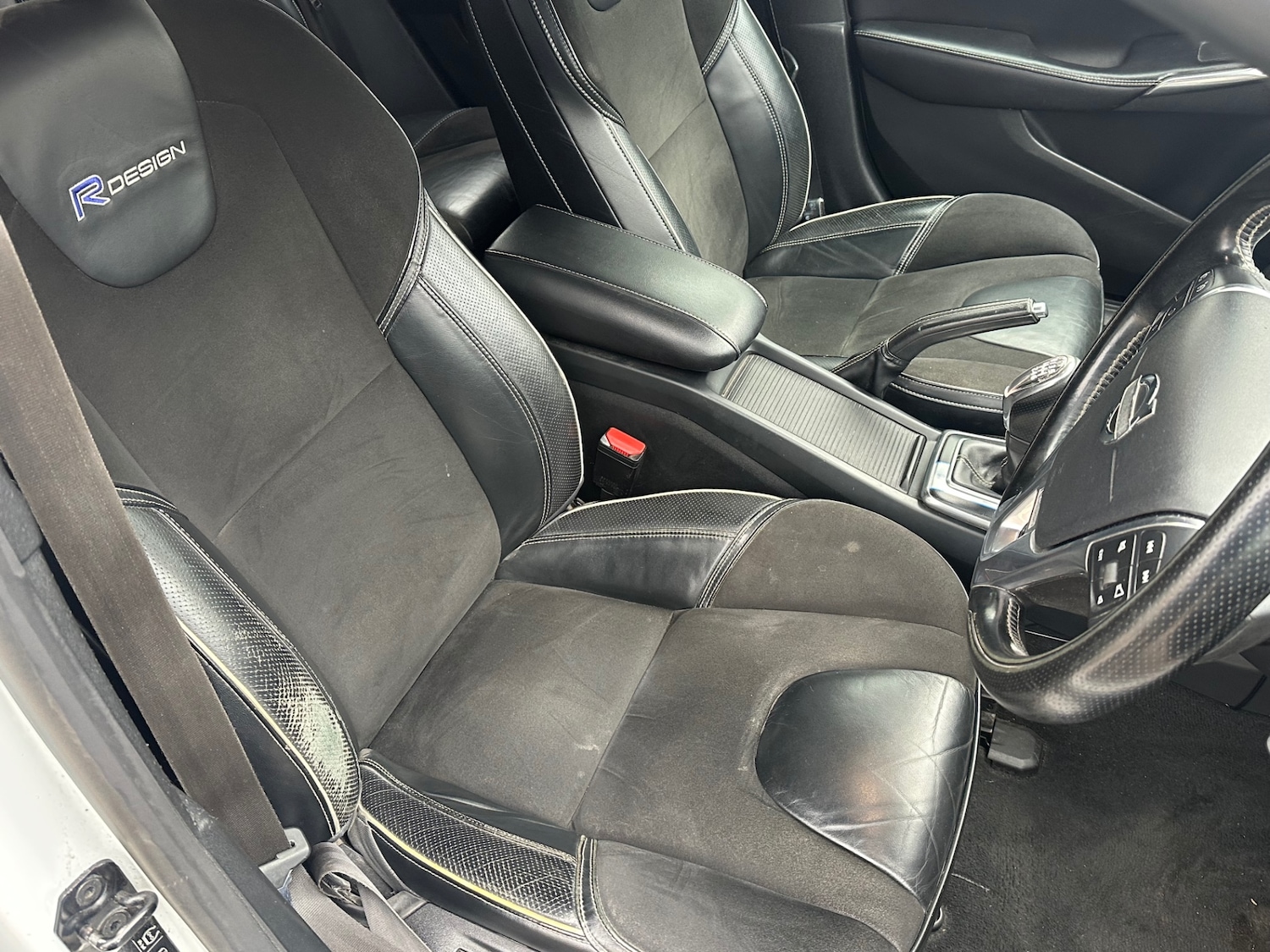 Used Volvo V40 2013 for sale - 77653418: Photo 17