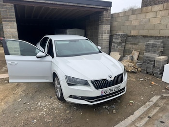Used Skoda Superb 2017 for sale - 78094120: Photo
