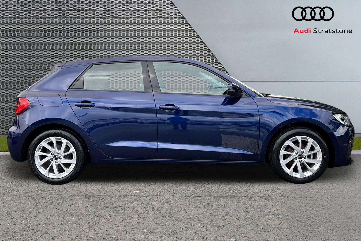 Used Audi A1 2023 for sale - 75845618: Photo 4