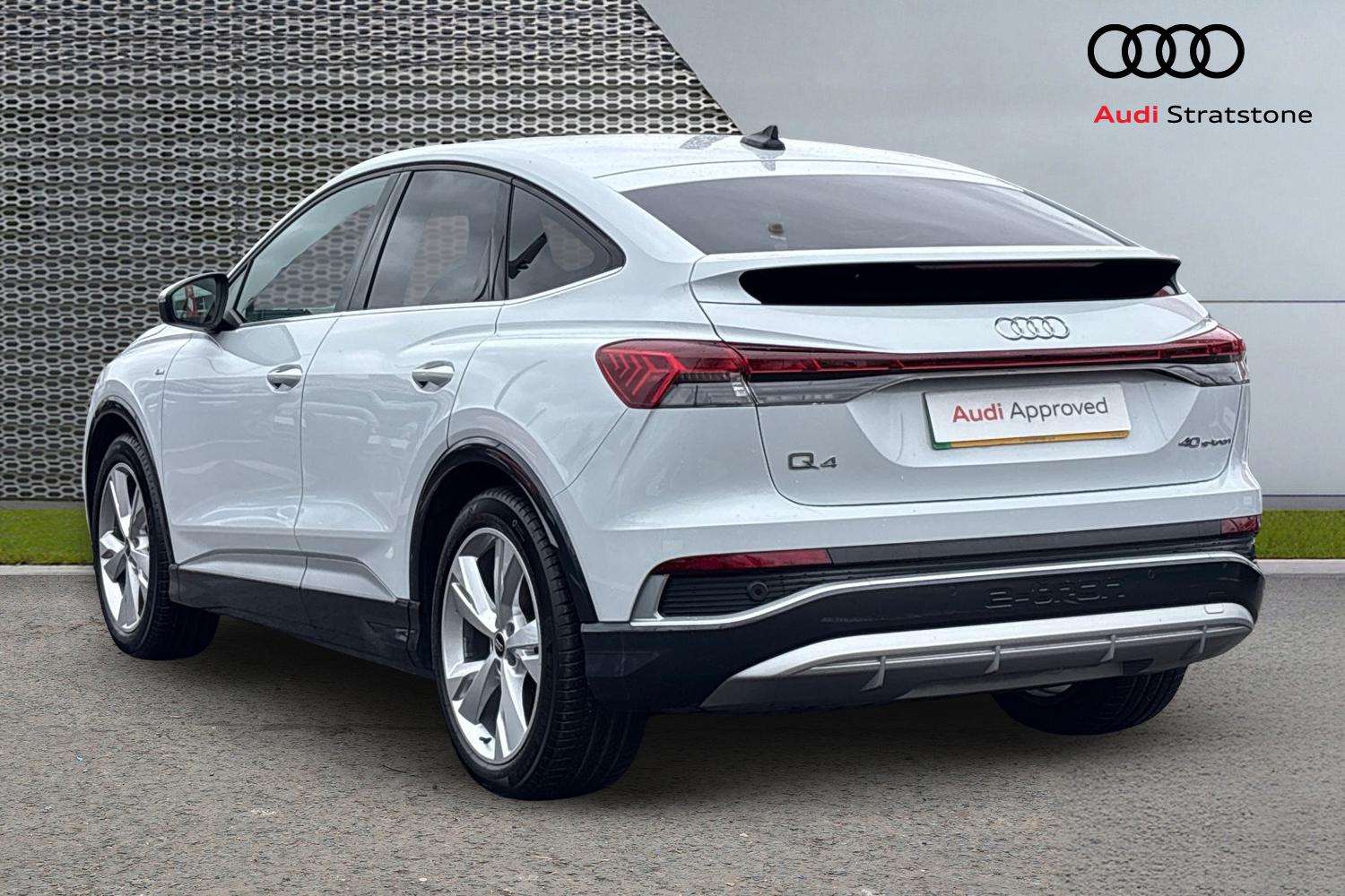 Used Audi Q4 e-tron 2022 for sale - 78173944: Photo 3