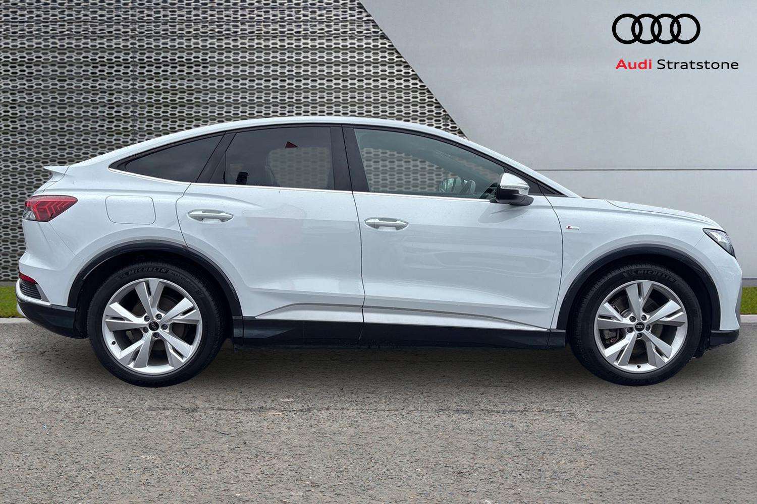 Used Audi Q4 e-tron 2022 for sale - 78173944: Photo 4