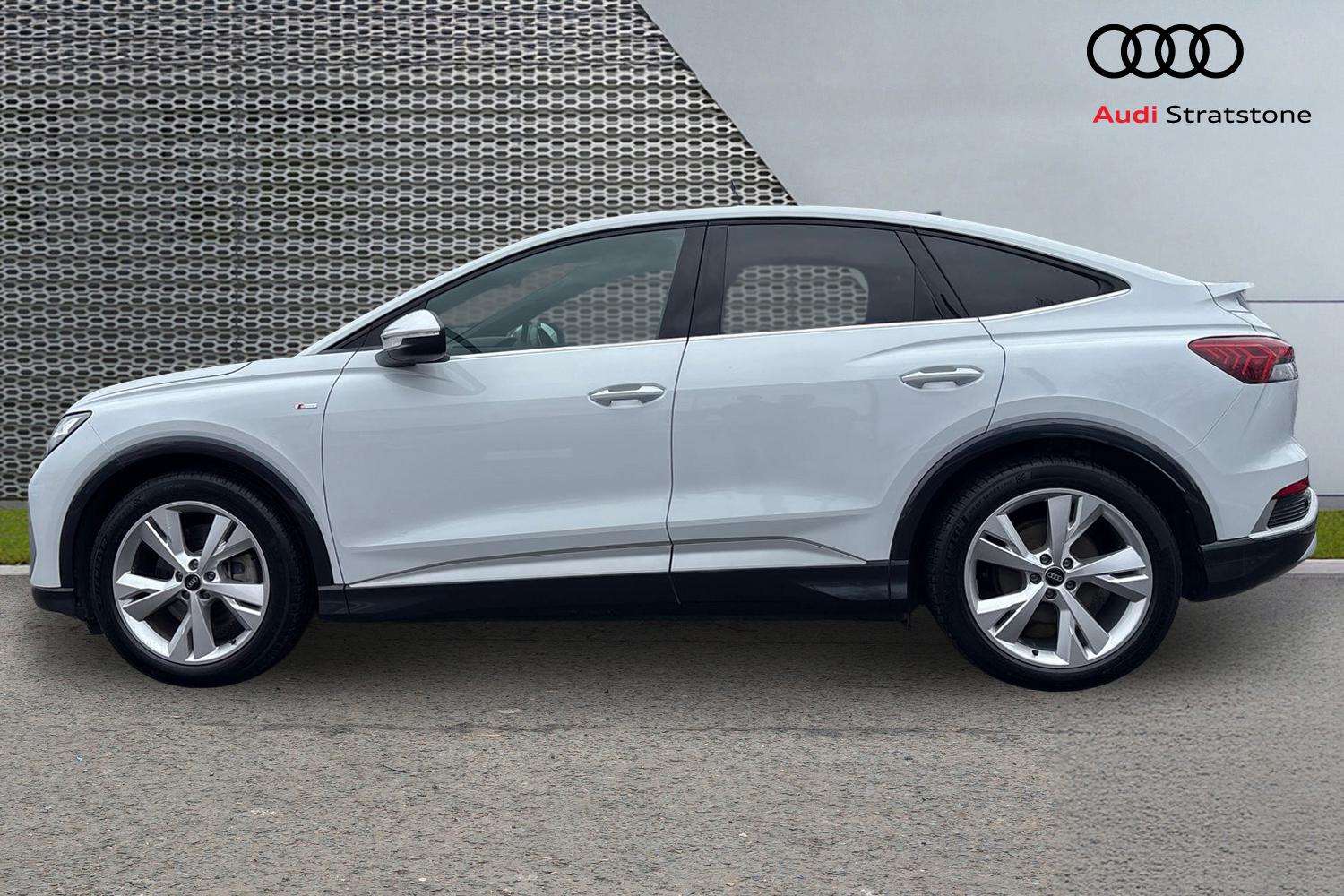 Used Audi Q4 e-tron 2022 for sale - 78173944: Photo 8