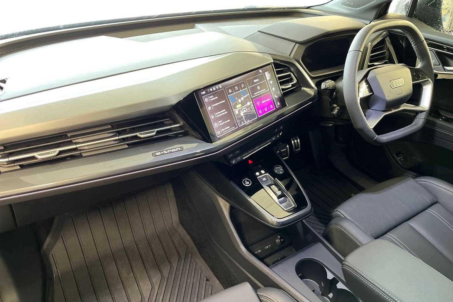 Used Audi Q4 e-tron 2025 for sale - 76576052: Photo 2