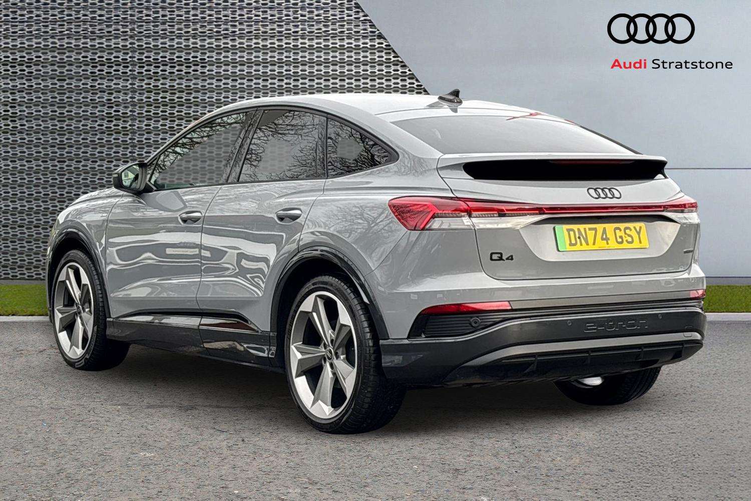 Used Audi Q4 e-tron 2025 for sale - 77147384: Photo 3