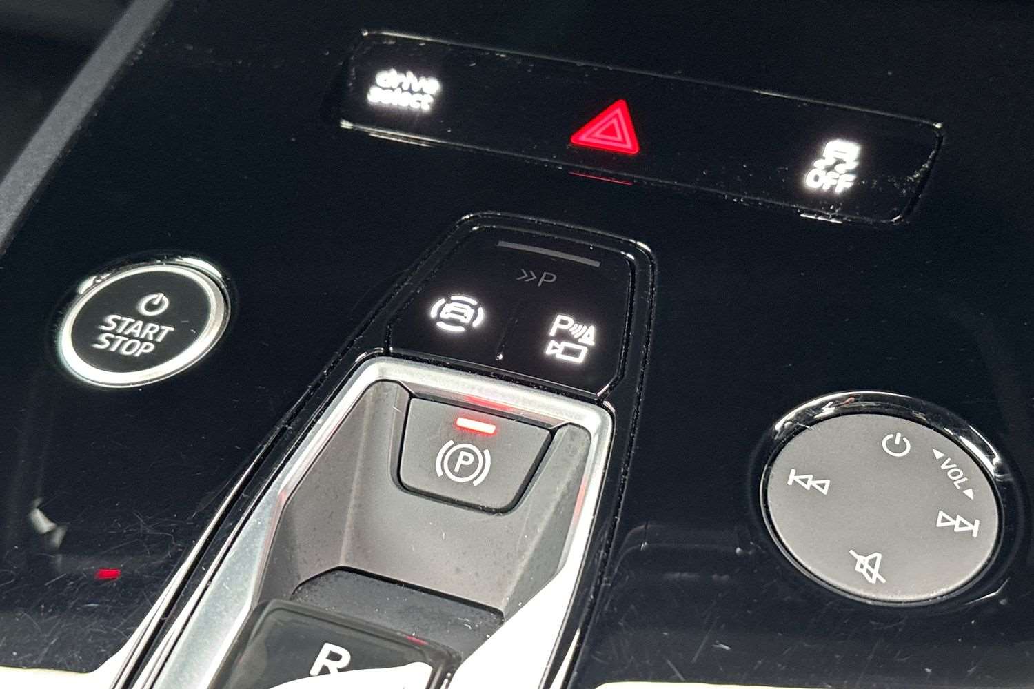 Used Audi Q4 e-tron 2025 for sale - 77147384: Photo 30