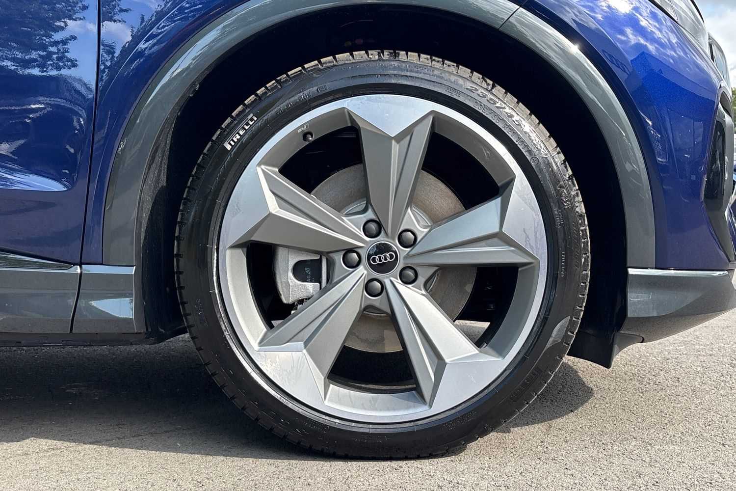 Used Audi Q4 e-tron 2025 for sale - 76205170: Photo 5