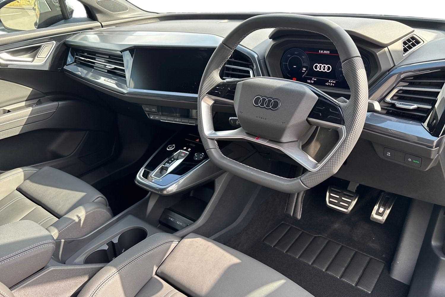 Used Audi Q4 e-tron 2025 for sale - 76205170: Photo 6