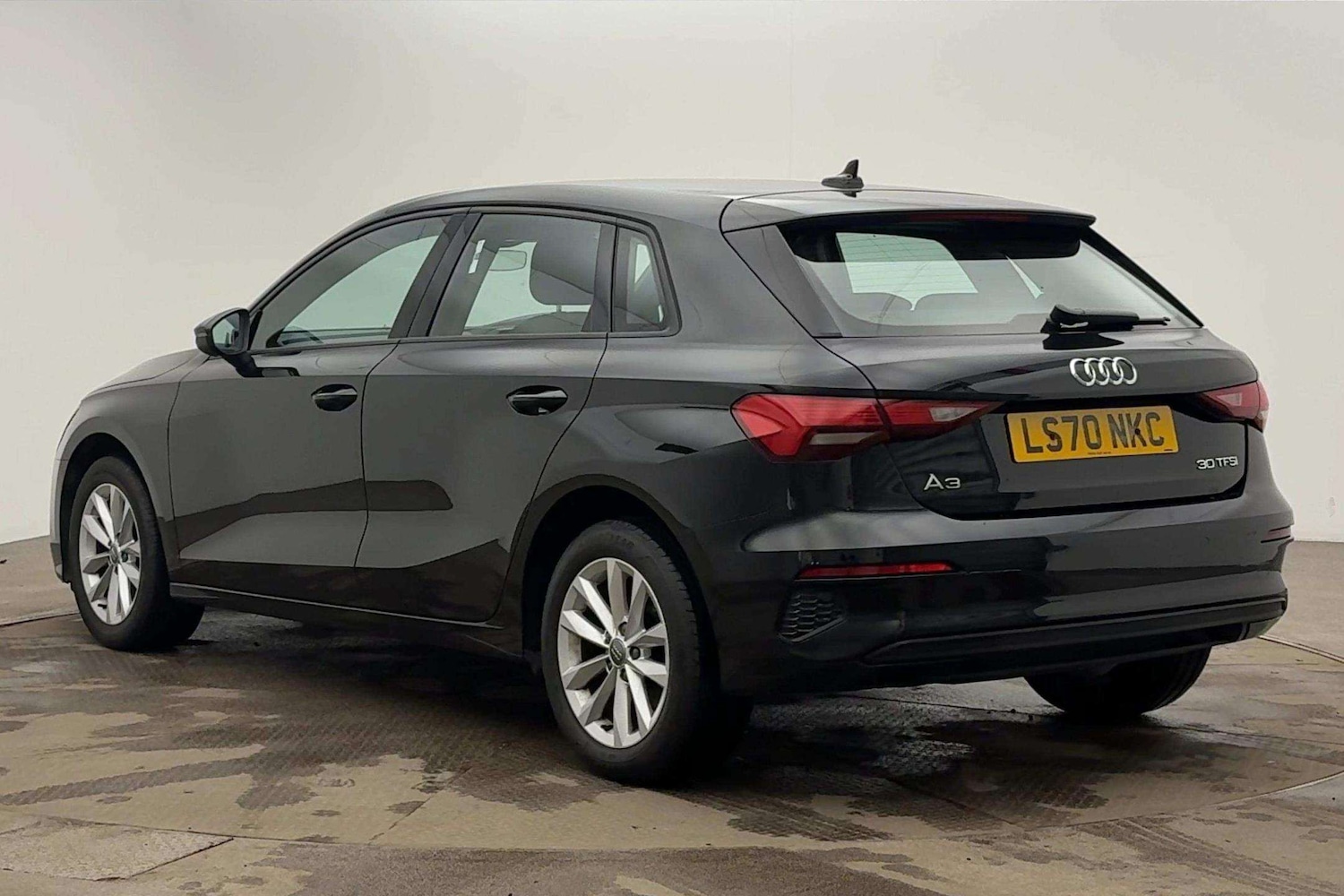 Used Audi A3 2020 for sale - 77032201: Photo 4