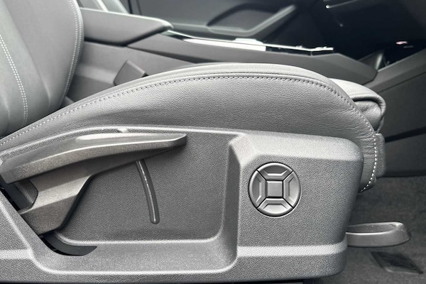 Used Audi Q6 e-tron 2025 for sale - 75105070: Photo 23