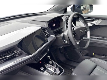 Used Audi Q4 e-tron 2025 for sale - 76113411: Photo 2