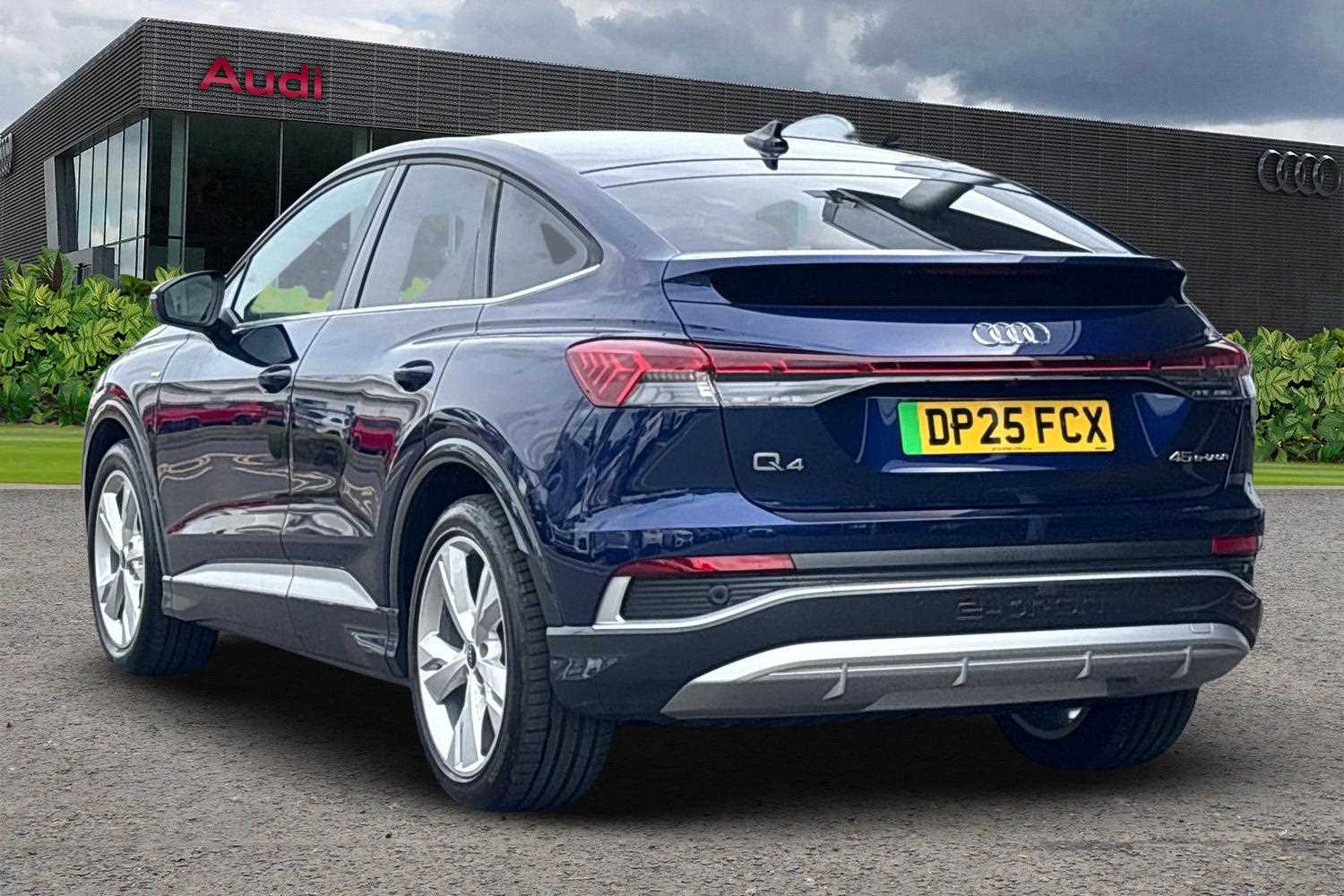 Used Audi Q4 e-tron 2025 for sale - 76113411: Photo 3