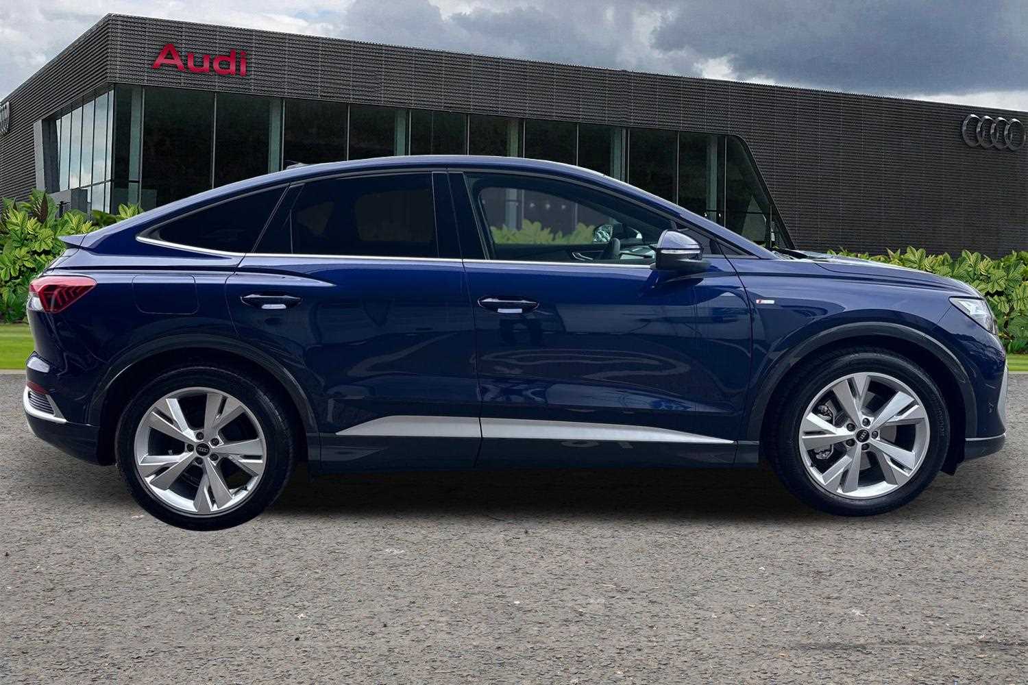 Used Audi Q4 e-tron 2025 for sale - 76113411: Photo 4