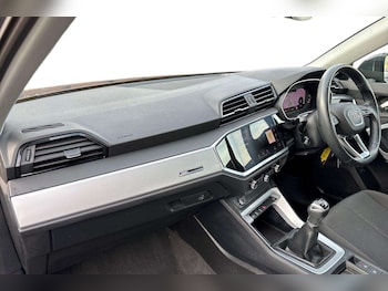 Used Audi Q3 2022 for sale - 76624730: Photo