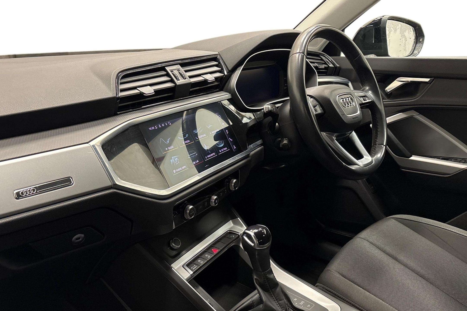 Used Audi Q3 2022 for sale - 77772360: Photo 2