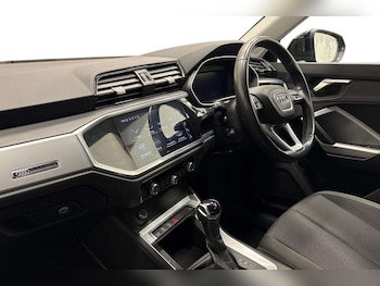 Used Audi Q3 2022 for sale - 77772360: Photo