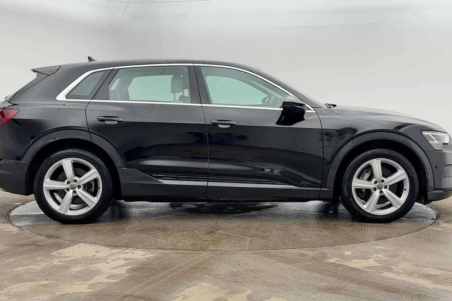 Used Audi e-tron 2020 for sale - 77786936: Photo 4