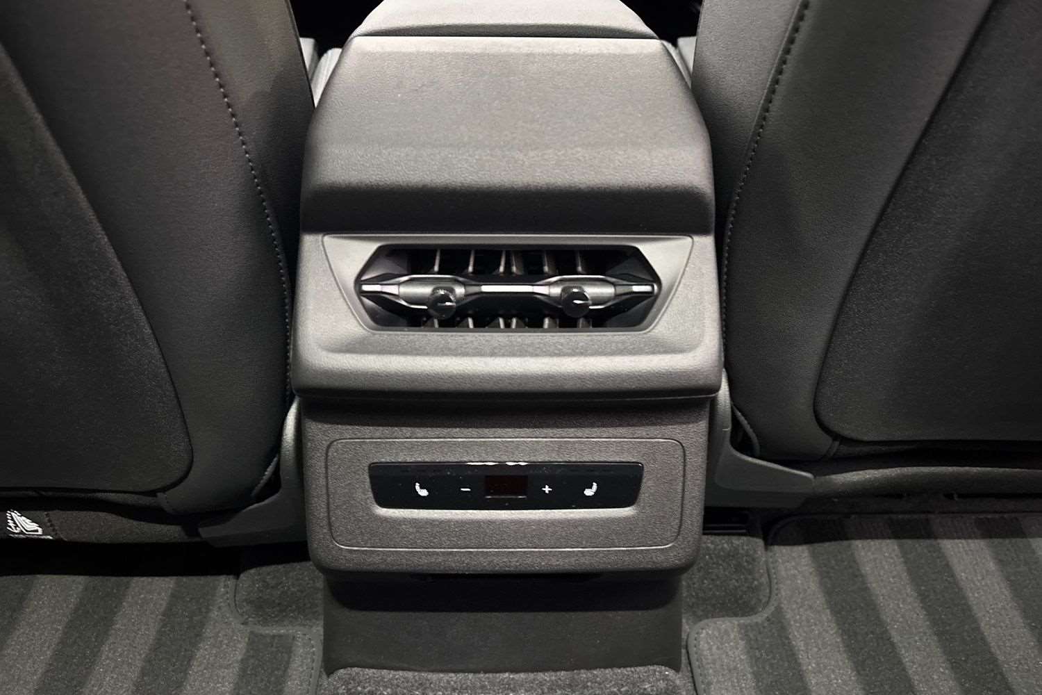 Used Audi Q6 e-tron 2025 for sale - 78010494: Photo 23