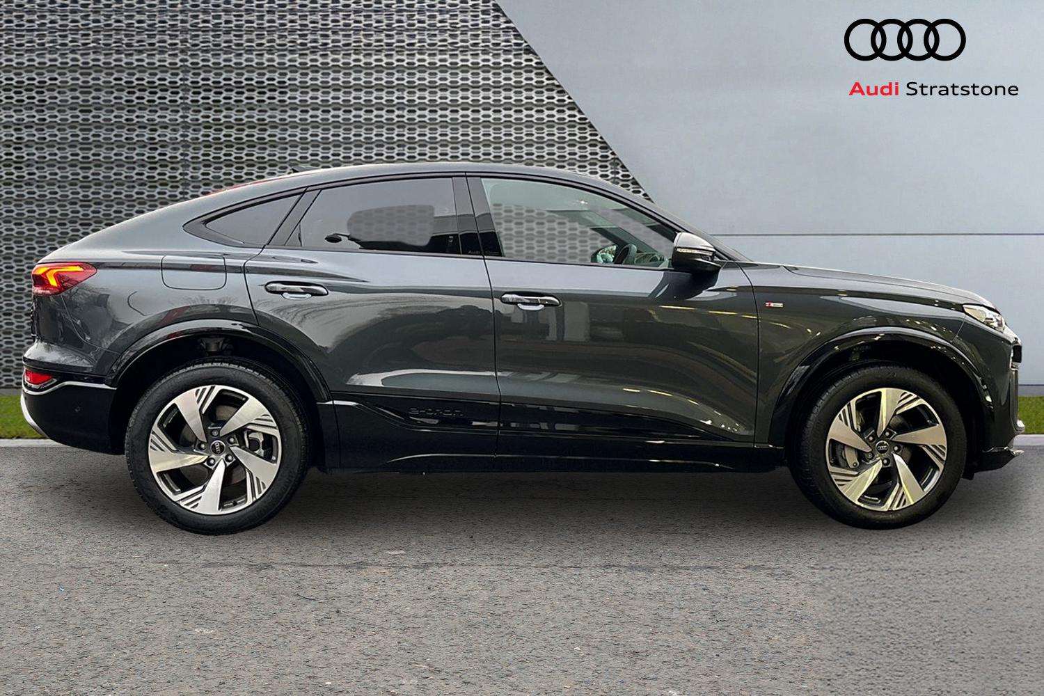 Used Audi Q6 e-tron 2025 for sale - 78010494: Photo 4