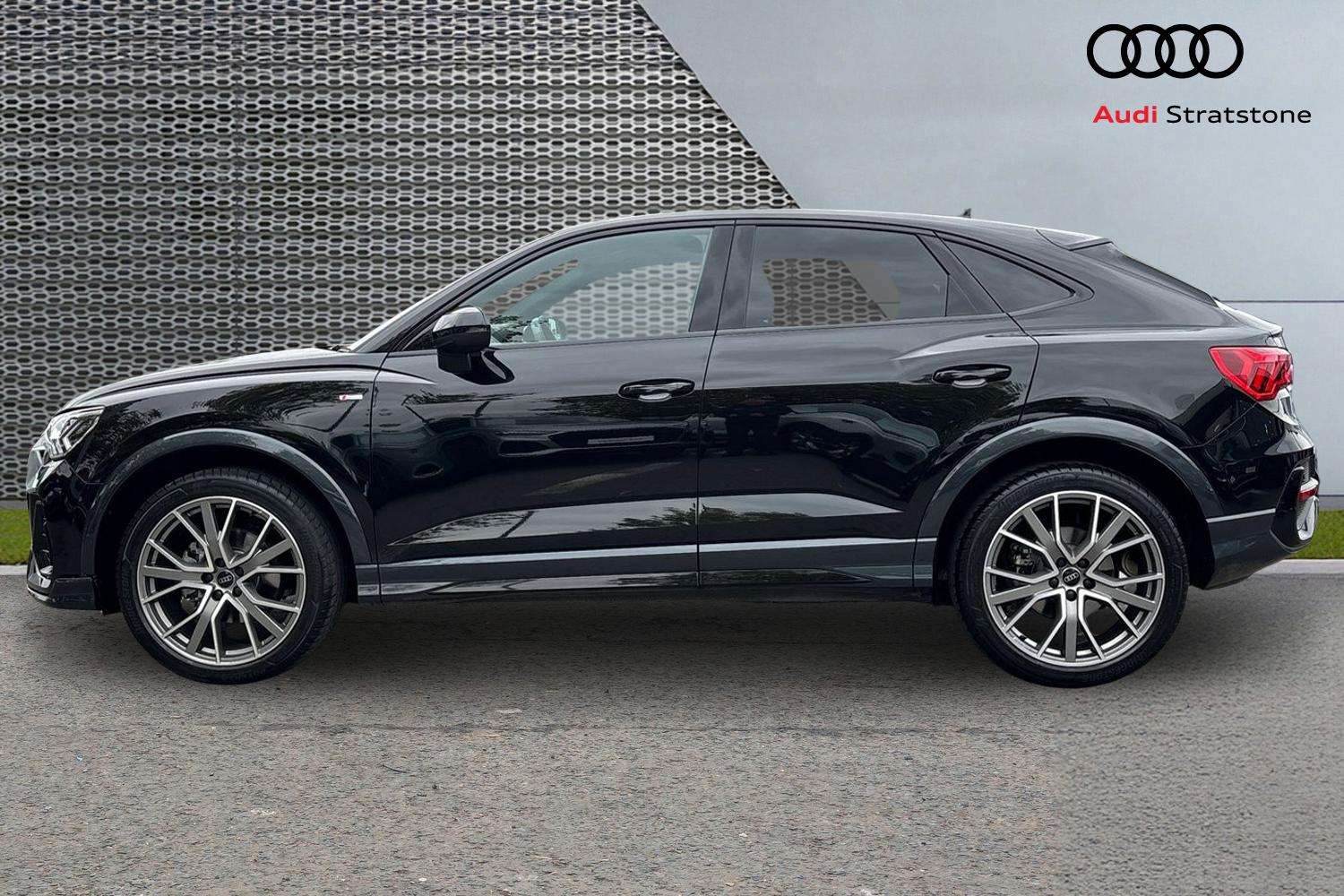 Used Audi Q3 2025 for sale - 76249099: Photo 8