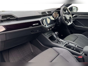 Used Audi Q3 2023 for sale - 76761151: Photo