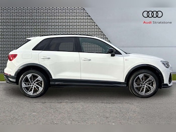 Used Audi Q3 2023 for sale - 76761151: Photo